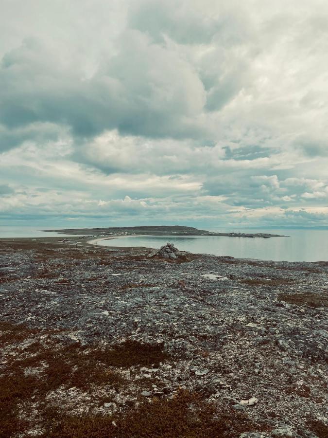 Ekkeroy Lodge - Arctic Living Vadsø Exterior foto